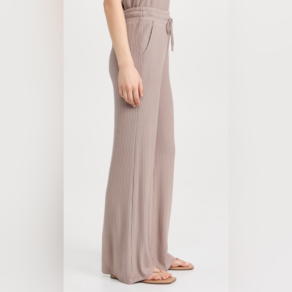 Beyond Yoga Well Traveled Wide Leg Pants - Picture 8 of 11